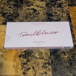 Wander Beauty Trailblazer Eyeshadow Pallette